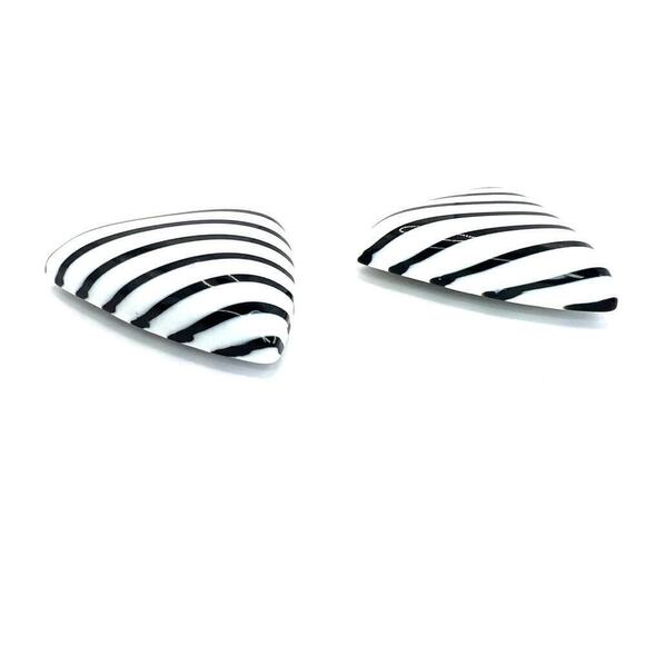 Vintage Domed Triangle Clip On Earrings Black White Striped Acrylic 80s - Picture 2 of 5